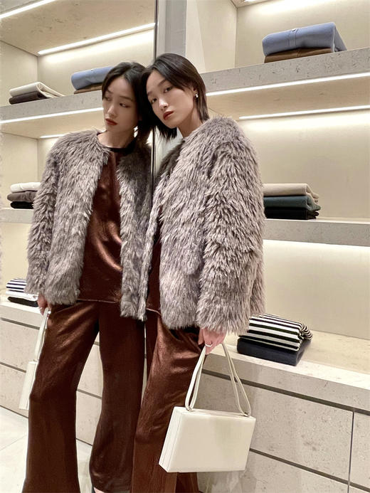 HIDEMI 醋酸褶皱浮雕套装 裸米色/棕红 商品图10