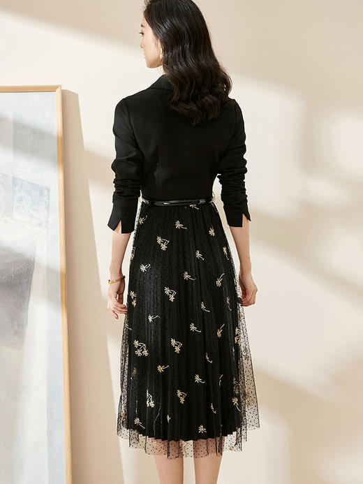 剩S/M 米思阳2024秋季新款时尚气质西装领连衣裙拼接绣花网纱百褶裙0014 商品图3