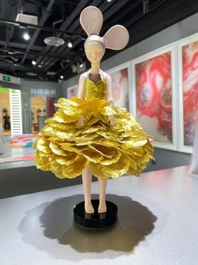 初绽-然女孩-金色