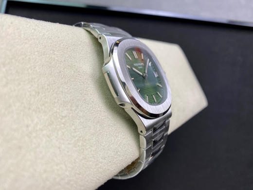PPF延续超级鹦鹉螺，全新打造橄榄绿鹦鹉螺
外观采用经典鹦鹉螺设计美学，似圆非圆的八角形表圈，不锈钢表壳，依旧是“钢王”经典款 商品图12