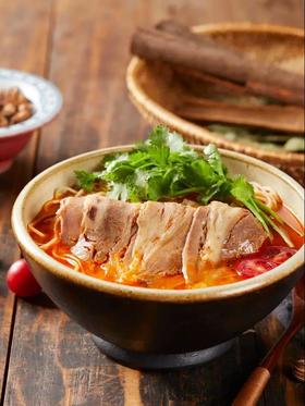  日销10w+全国都馋的和府捞面！面条筋道，还有大块儿肉，好吃到连汤都不剩 