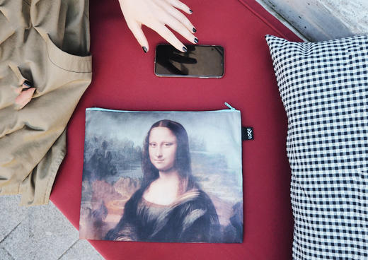 【收纳袋】德国LOQI 博物馆名画系列 环保收纳袋三件套 梵高星空 戴珍珠耳环的少女 蒙娜丽莎的微笑 文具数码配件收纳整理套包洗漱化妆防泼水潮流 商品图11