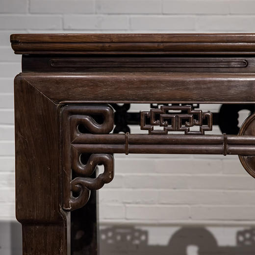 清中期 红木拱璧纹独板画桌 商品图1