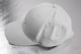 E18W11AHA135纯色大图标鸭舌帽