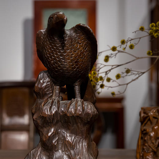 清 木雕鹰摆件 商品图2