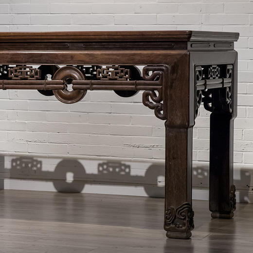 清中期 红木拱璧纹独板画桌 商品图3