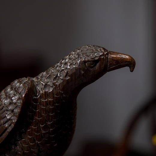 清 木雕鹰摆件 商品图1