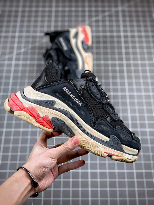 Balenciaga Triple S做旧运动风黑红 商品图3