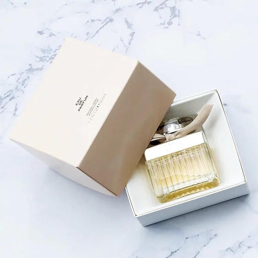 肉丝带 Eau de Parfum「兼具小女孩的纯真和女人的温柔妩媚」 商品图0