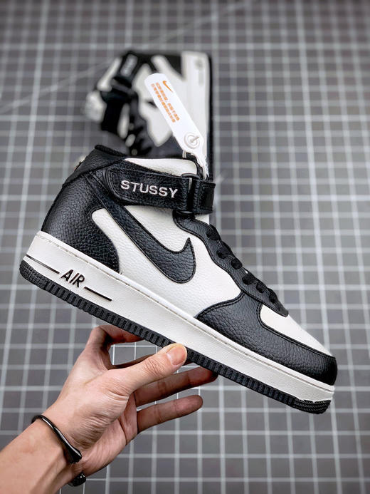 AIR FORCE 1 MID 香奈儿联名 商品图3