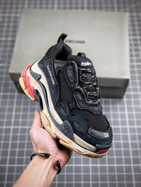 Balenciaga Triple S做旧运动风黑红