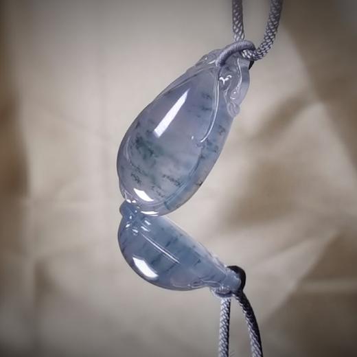 【水滴】蛋清种飘花翡翠项坠 商品图13