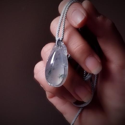 【水滴】蛋清种飘花翡翠项坠 商品图4