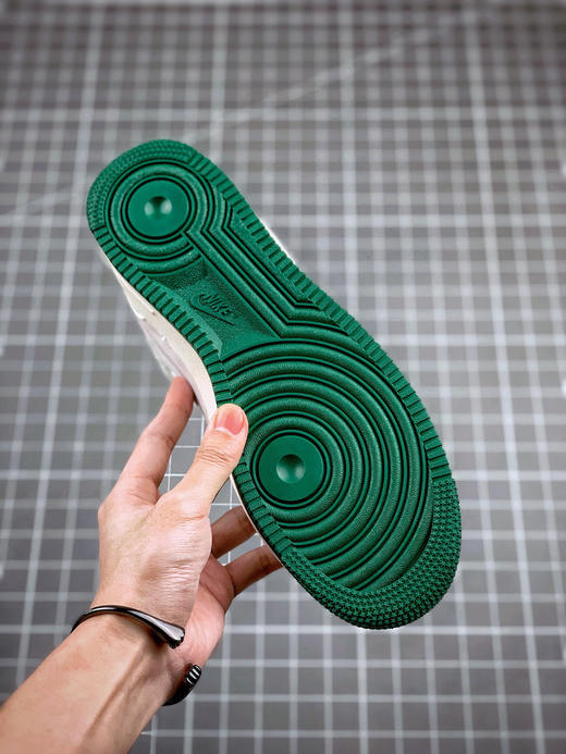 Air Force 1 MID 寿桃满天星 商品图6