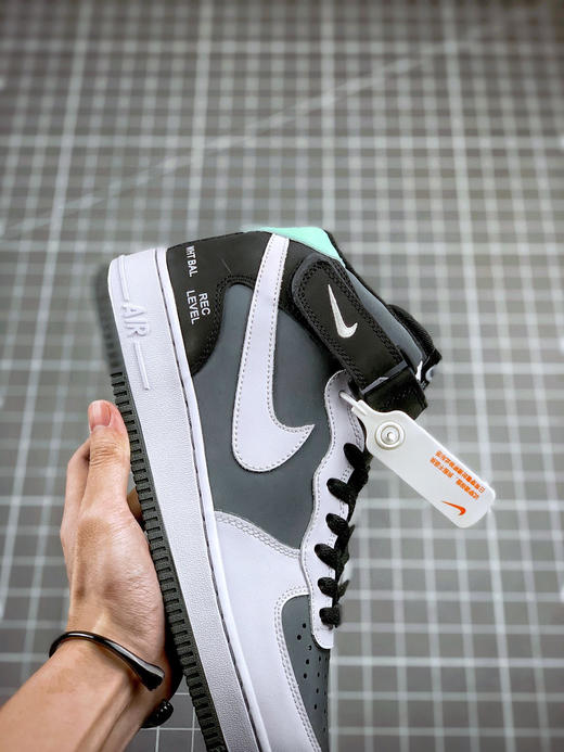 Air Force 1 MID 黑白灰摄像机 商品图8