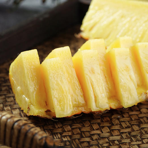 【海南金钻凤梨】 果肉饱满 香甜多汁 每一口都是满满果肉 5斤3个 商品图4