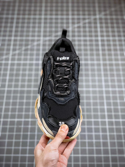 Balenciaga Triple S做旧运动风黑红 商品图1