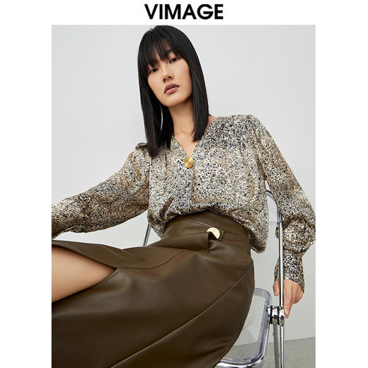 VIMAGE/纬漫纪春季新款100%桑蚕丝时尚印花V领显瘦泡泡袖小上衣女V1713303 商品图5