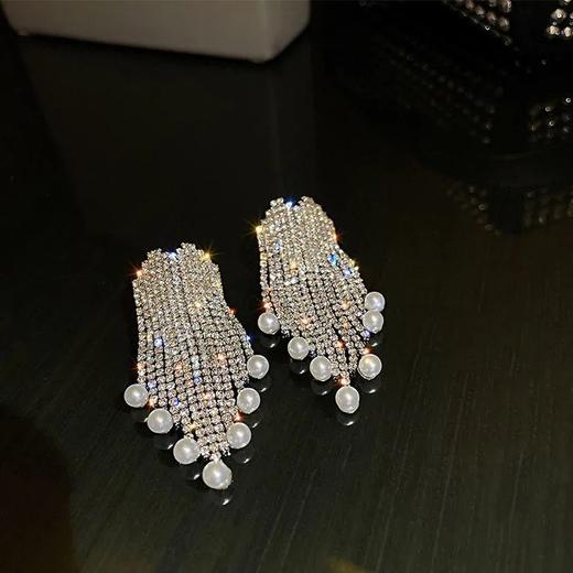 TPR满钻珍珠流苏耳坠气质高级感轻奢耳环2021年新款潮 商品图1
