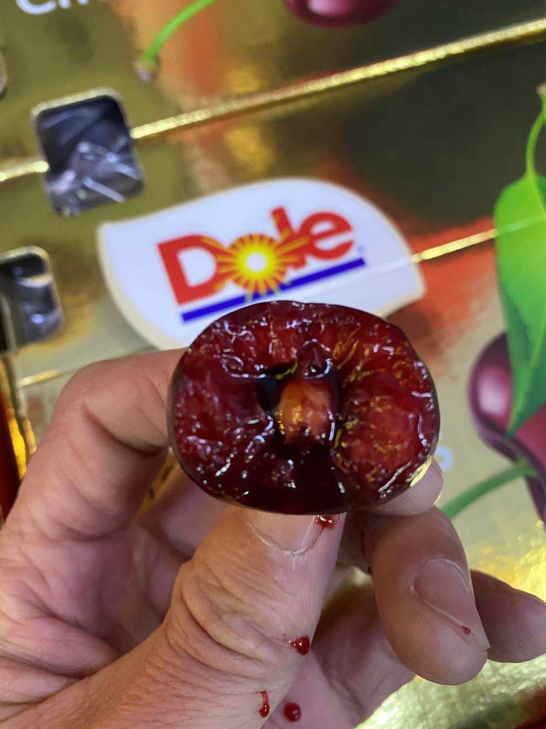 周五取货：【金都乐4J桑提娜车厘子】一箱毛重5斤左右，甜度高，硬，脆，甜！