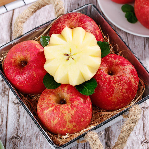 悦多风霜蜜 山东红富士苹果树上熟  礼盒装平安果  节日水果 商品图2