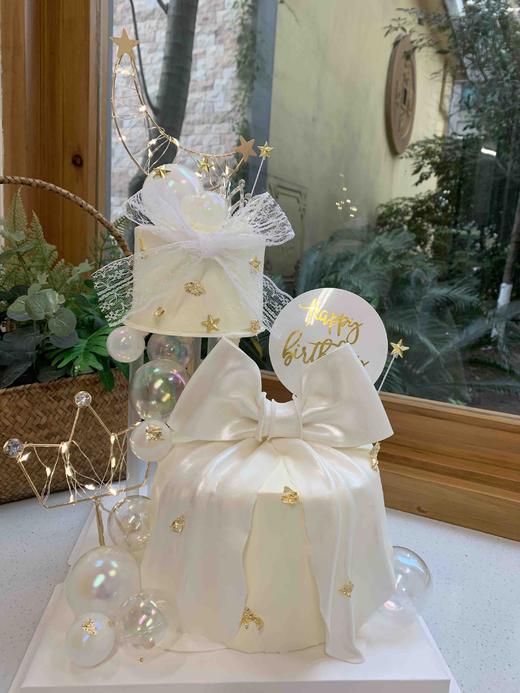 悬浮蝴蝶皇冠翻糖蝴蝶结奶油蛋糕 下单前请仔细阅读商品详情 商品图0