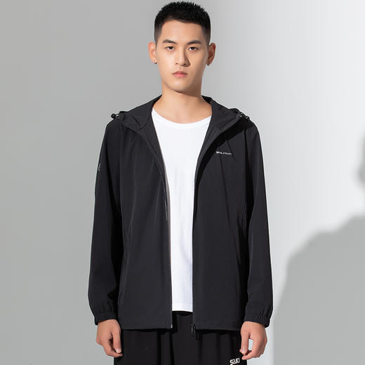 【线下同款 经典纯色 休闲运动皆宜】赛琪薄款男士运动风衣212007 商品图4