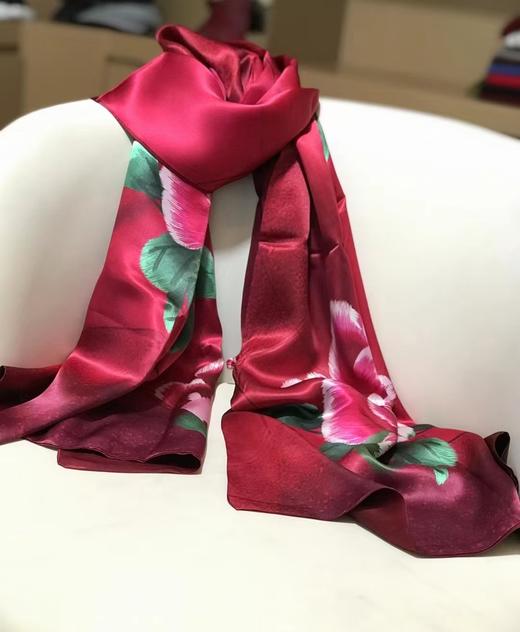 YOPOTA/优品堂“明媚秋色”重磅桑蚕丝缎面盘扣披肩围巾 商品图8