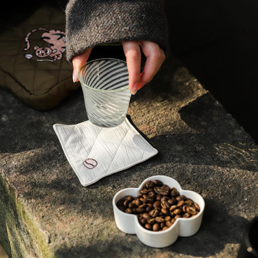 Ceremorning 宝石咖啡周边 杭州系列 日本帆布 菱格纹刺绣 杯垫 商品图0