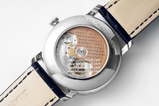 宝珀经典系列，里程碑式的传奇

制表实力毋庸置疑，这款功能腕表来自宝珀的经典系列，作为制表界的三大传统复杂功能之一，它的出现是腕表界又一里程碑式的传奇。42毫米直径 商品图10