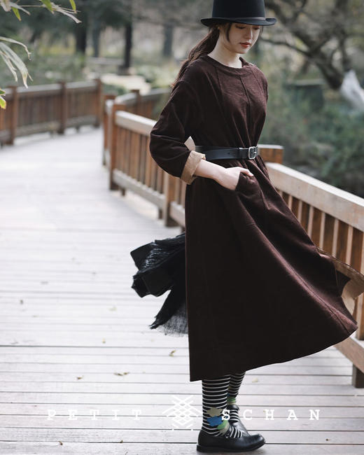 PETIT SCHAN小闪 CLO#068 Nordic fairytale 北欧童话 厚款灯芯绒连衣裙 商品图5