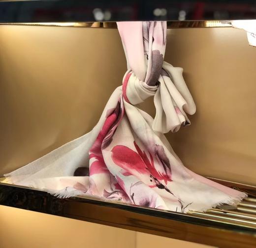 优品堂《花好月圆》精品羊毛围巾 商品图6