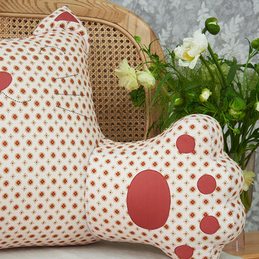 碎花猫咪靠孕妇猫咪腰枕床头大靠枕 商品图1