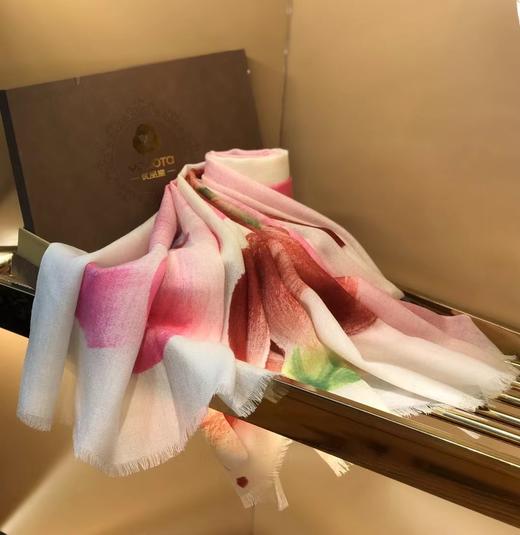 优品堂《花好月圆》精品羊毛围巾 商品图3