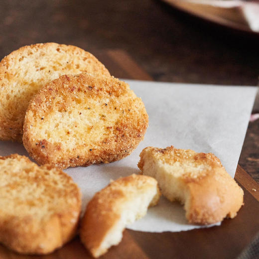 【预售 3天发货】AKAK艾伦的厨房 米其林厨师 手工现做法式经典面包片零食/坚果脆脆礼盒装 商品图10