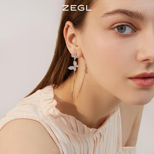 ZEGL蝴蝶流苏耳环女长款小众设计感高级贝壳耳钉925银针秋冬耳饰 商品图3