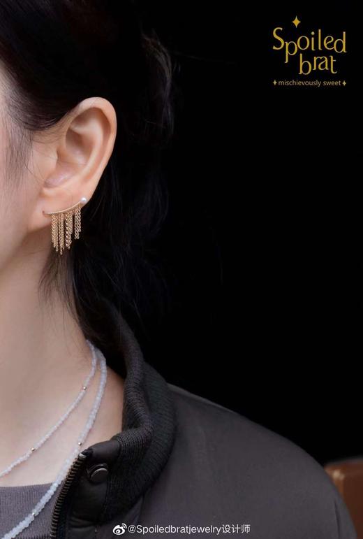 SpoiledBrat Jewelry u型珍珠流苏耳环 商品图3