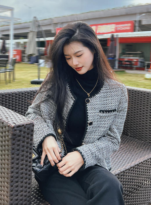 【百图lulu 好物】羊皮 金球小香风菱格链条 单肩  斜挎包 腋下包 商品图4