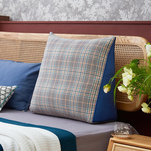 经典英伦方格系列床头三角靠垫沙发大靠背 商品图0
