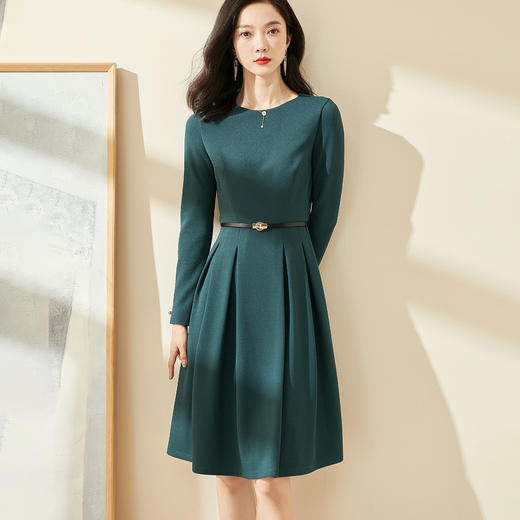 米思阳2026春季新款优雅圆领大摆裙纯色百搭收腰针织连衣裙0042 商品图2