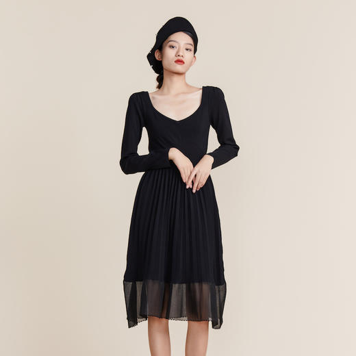 MIIDII谜底2022春新款简约优雅V领收腰显瘦针织连衣裙221MZ0328 商品图2