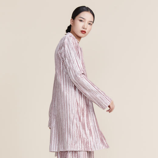 谜底2022春新款高端系列慵懒丝绒压褶中长款西服外套女221GW0052 商品图2