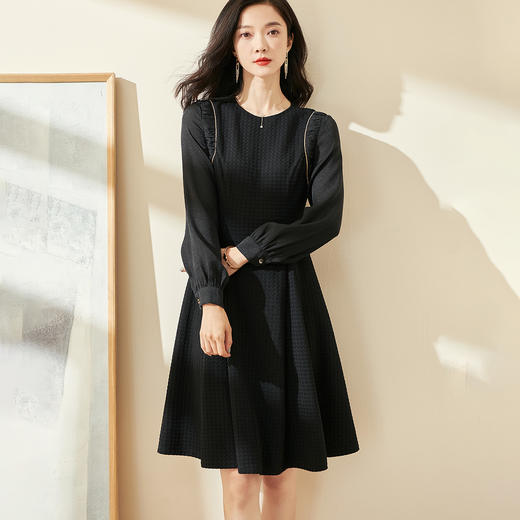 剩S/M/XL 米思阳2024秋季新款气质简约百搭黑色连衣裙高腰显瘦A字裙0037 商品图2