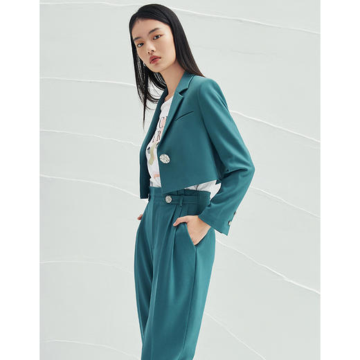 EITIE爱特爱春季新款气质翻领西装女挺括通勤时尚显瘦短外套A2203909 商品图2