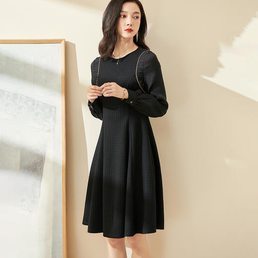 剩S/M/XL 米思阳2024秋季新款气质简约百搭黑色连衣裙高腰显瘦A字裙0037 商品图1