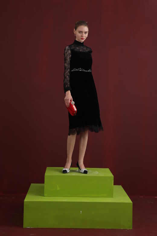 【伯妮斯茵】优雅丝绒连衣裙 1S5288 商品图5