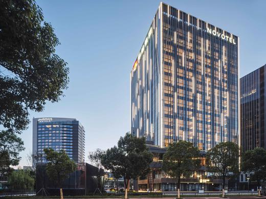 ★周末专享价 ★￥699起/2间夜 法国雅高旗下【上海卓越诺富特酒店】高级房+早餐，另有豪华家庭房套餐可选！周边交通便捷，热门景点围绕，有效期至2025年5月30日 商品图0