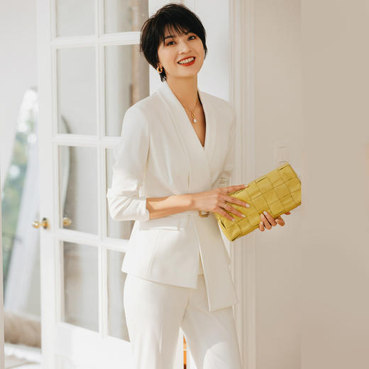 白色西装套装女秋冬长袖不规则高端气质商务职业装西服外套 商品图0