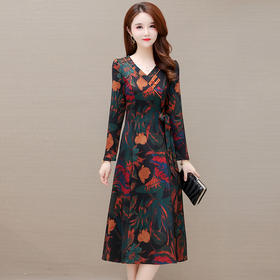 YWE ZRF21A9766印花大码气质连衣裙
