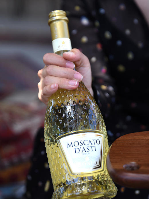 【小甜水里的爱马仕】意大利原瓶原装进DOCG级莫斯卡托甜白葡萄酒起泡酒750ml*2瓶 商品图6